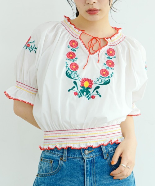 eLur（エラー）の「フラワー刺繍ブラウス（シャツ/ブラウス・レディース・レッド/ブルー・FREE）」の3枚目の写真