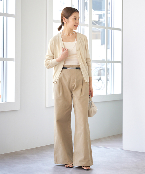 IENA(イエナ)の「80/2 Mer-Cotton セーターマシーン Vネックカーディガン(カーディガン/ボレロ・レディース・グリーン/ベージュ/ネイビー・FREE)」の16枚目の写真