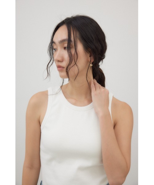 crie conforto(クリーコンフォルト)の「カップ付きアメスリタンク(タンクトップ・レディース・オフホワイト/ブラック・MEDIUM)」の4枚目の写真