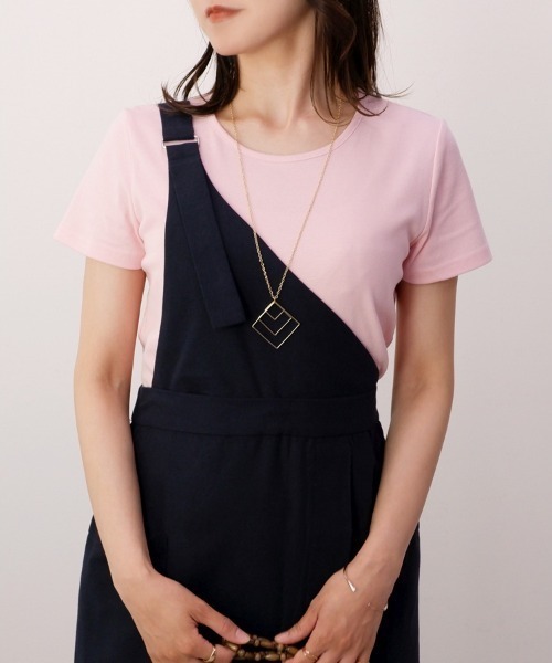 CLOTHY（クロシィ）の「【なめらかな綿100％フライス素材】BASICクルーネック半袖Tシャツ（Tシャツ/カットソー・レディース・モカ/ブラック/ホワイト/ネイビー/グレー/オフホワイト/カーキ/イエロー/ピンク/チャコールグレー/ローズ/ターコイズブルー/ラベンダー/グレイッシュベージュ/アイボリー・MEDIUM/LARGE/X-LARGE/SMALL/XX-LARGE）」の14枚目の写真