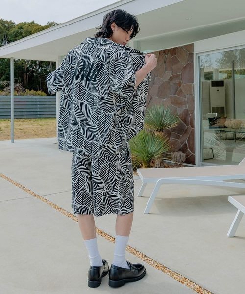 Anui(アニュイ)の「【UNISEX】リーフガラセットアップシャツ(シャツ/ブラウス・レディース・ブラック/ベージュ・FREE)」の15枚目の写真