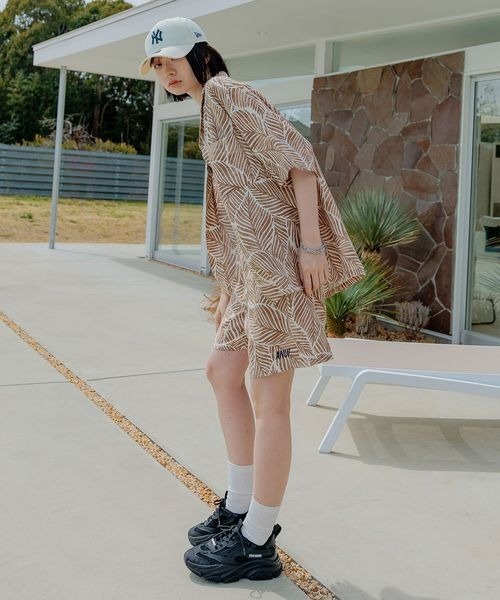 Anui(アニュイ)の「【UNISEX】リーフガラセットアップシャツ(シャツ/ブラウス・レディース・ブラック/ベージュ・FREE)」の18枚目の写真
