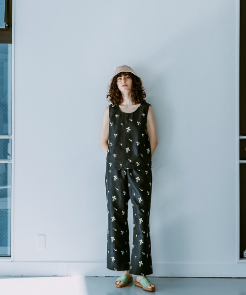 MEYAME（メヤメ）の「MEYAME/メヤメ フラワー刺繍パンツ FLOWER