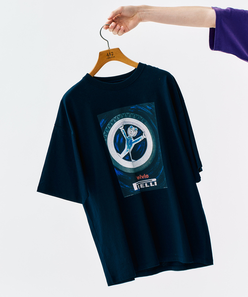 Savignac（サヴィニャック）の「SAVIGNAC サヴィニャック 別注 French Company プリントTシャツ 2（Tシャツ/カットソー・メンズ・ブラック系その他/ホワイト/ブラック/グリーン/ブルー/イエロー/レッド/パープル・X-LARGE/LARGE/MEDIUM）」の3枚目の写真