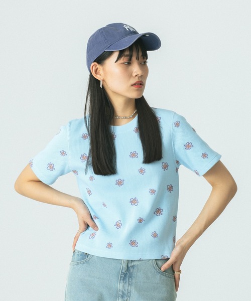 ROSE BUD(ローズバッド)の「FLOWER PRINT S/S TEE(Tシャツ/カットソー・レディース・グレー/ブルー/ホワイト・ONE SIZE)」の17枚目の写真