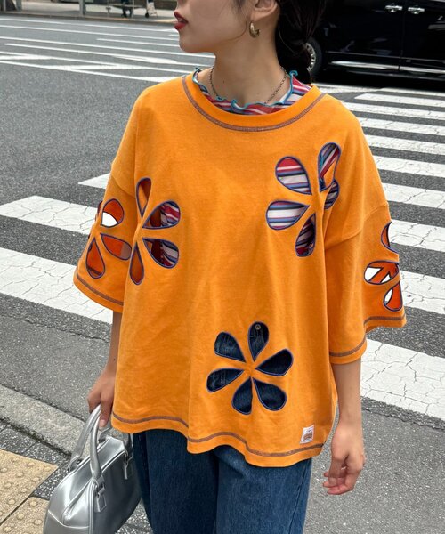 HELLO.SANFRANCISCO（ハローサンフランシスコ）の「【HELLO.SANFRANCISCO】フラワーカットビッグTEE（Tシャツ/カットソー・レディース・ライトグレー/ブルー/オレンジ/チャコールグレー/レッド・ONE SIZE）」の5枚目の写真