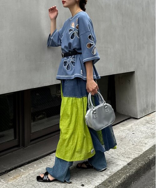 HELLO.SANFRANCISCO（ハローサンフランシスコ）の「【HELLO.SANFRANCISCO】フラワーカットビッグTEE（Tシャツ/カットソー・レディース・ライトグレー/ブルー/オレンジ/チャコールグレー/レッド・ONE SIZE）」の7枚目の写真