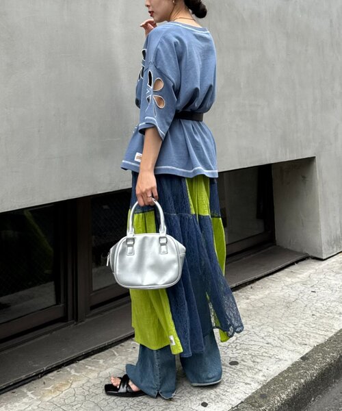 HELLO.SANFRANCISCO（ハローサンフランシスコ）の「【HELLO.SANFRANCISCO】フラワーカットビッグTEE（Tシャツ/カットソー・レディース・ライトグレー/ブルー/オレンジ/チャコールグレー/レッド・ONE SIZE）」の9枚目の写真