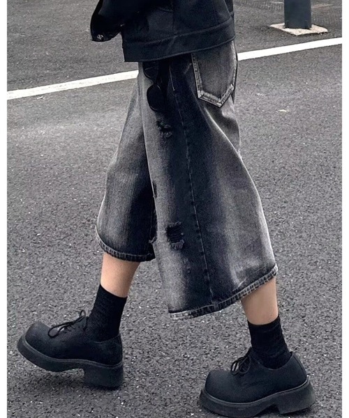 FUNdaysion(ファンデイション)の「ダメージルーズストリートハーフパンツ(デニムパンツ・レディース・ブラック・M/L)」の22枚目の写真