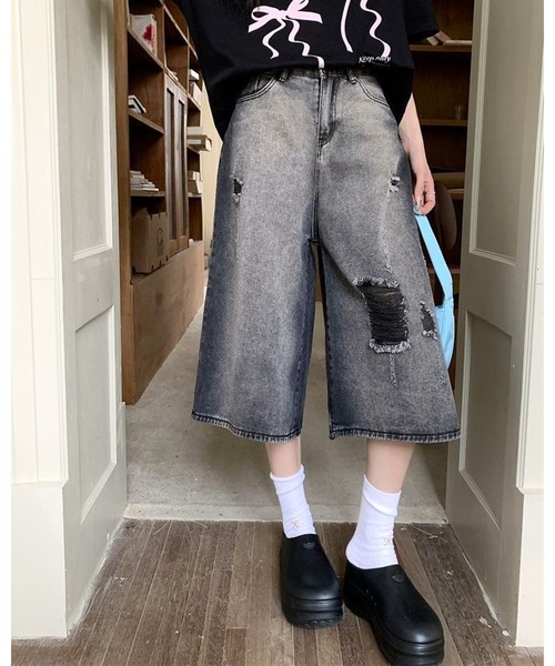 FUNdaysion(ファンデイション)の「ダメージルーズストリートハーフパンツ(デニムパンツ・レディース・ブラック・M/L)」の21枚目の写真