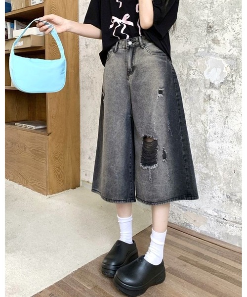 FUNdaysion(ファンデイション)の「ダメージルーズストリートハーフパンツ(デニムパンツ・レディース・ブラック・M/L)」の14枚目の写真