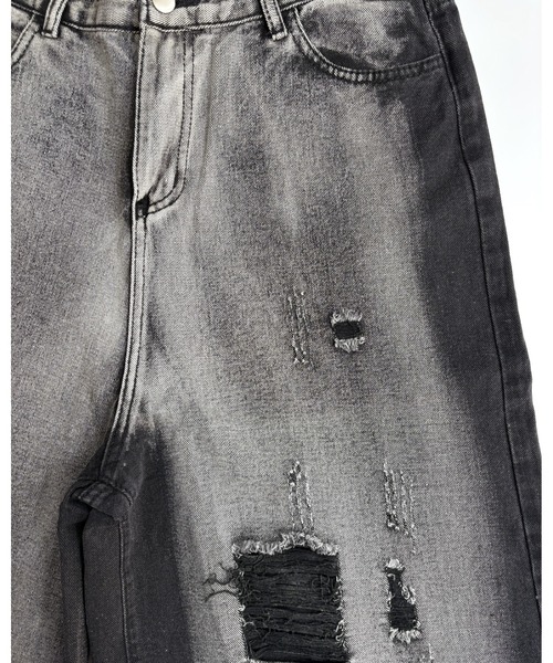 FUNdaysion(ファンデイション)の「ダメージルーズストリートハーフパンツ(デニムパンツ・レディース・ブラック・M/L)」の12枚目の写真