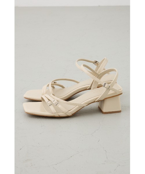 AZUL by moussy（アズールバイマウジー）の「ナローベルトバックルサンダル（サンダル・レディース・レッド/アイボリー/ブラック/ブラウン系その他・SMALL/MEDIUM/LARGE）」の8枚目の写真