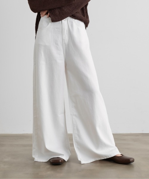 Lunea（ルネア）の「ライトデニムワイドパンツ（デニムパンツ・レディース・ブルー/ホワイト/ライトブルー・L/M/S）」の2枚目の写真