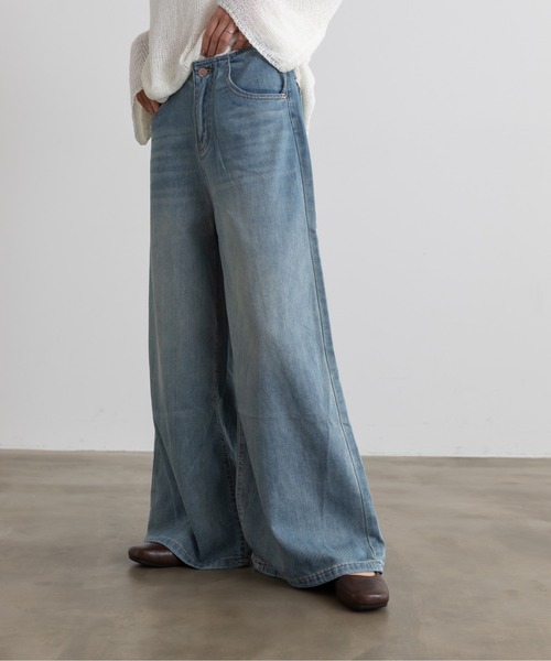 Lunea（ルネア）の「ライトデニムワイドパンツ（デニムパンツ・レディース・ブルー/ホワイト/ライトブルー・L/M/S）」の4枚目の写真