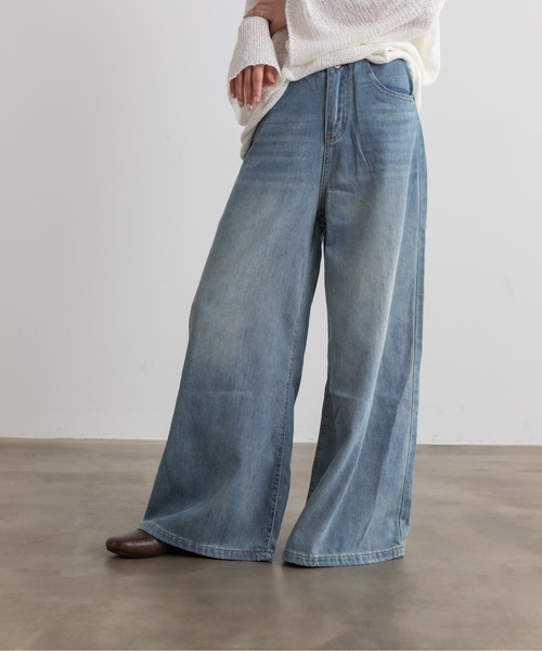 Lunea（ルネア）の「ライトデニムワイドパンツ（デニムパンツ・レディース・ブルー/ホワイト/ライトブルー・L/M/S）」の5枚目の写真