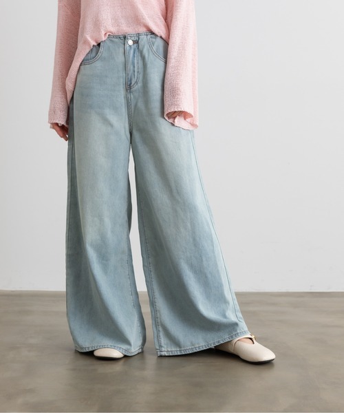 Lunea（ルネア）の「ライトデニムワイドパンツ（デニムパンツ・レディース・ブルー/ホワイト/ライトブルー・L/M/S）」の14枚目の写真