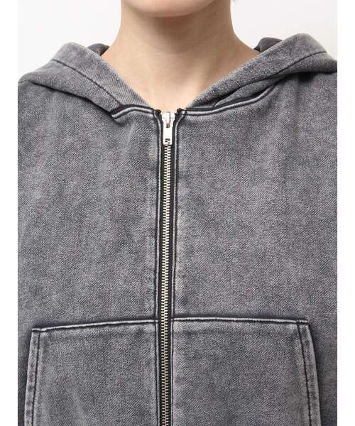 Ungrid（アングリッド）の「ヴィンテージウォッシュジップノースリパーカー（パーカー・レディース・チャコールグレー/ベージュ・FREE）」の17枚目の写真