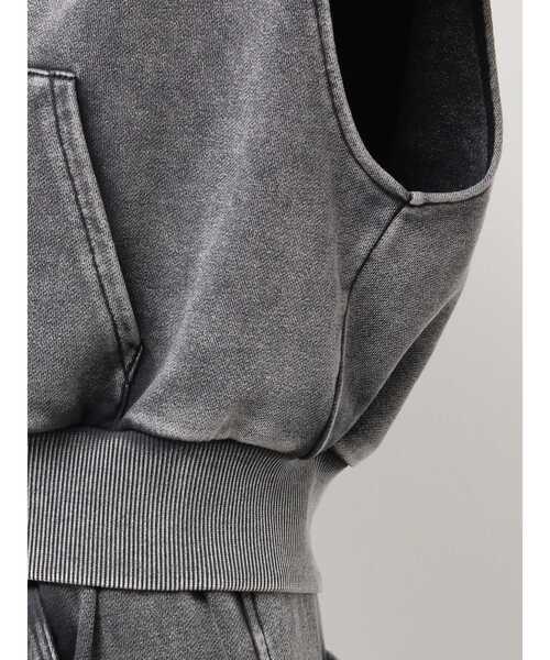 Ungrid（アングリッド）の「ヴィンテージウォッシュジップノースリパーカー（パーカー・レディース・チャコールグレー/ベージュ・FREE）」の20枚目の写真