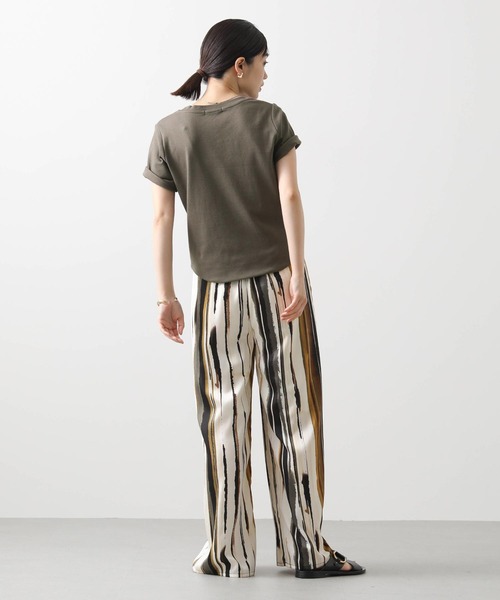 Gready Brilliant(グレディブリリアン)の「CICA配合クルーカットソー(Tシャツ/カットソー・レディース・チャコールグレー/オフホワイト/グレイッシュベージュ・FREE)」の14枚目の写真