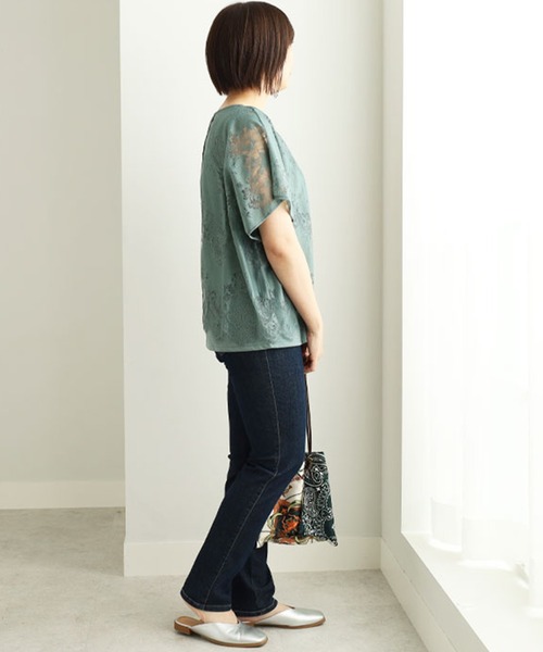 BELLUNA PLUS（ベルーナ）の「ラッセルレースバックシャンプルオーバー（Tシャツ/カットソー・レディース・セージグリーン・MEDIUM/LARGE）」の4枚目の写真