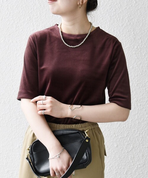 SHIPS any(シップス エニィ)の「SHIPS any:〈洗濯機可能〉ポリエステル ベロア ハーフスリーブ コンパクト TEE(Tシャツ/カットソー・レディース・ワイン/ブラック/キャメル・ONE SIZE)」の15枚目の写真