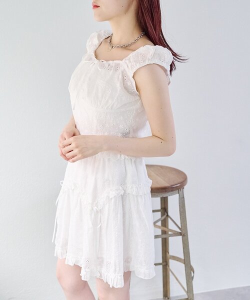 w closet(ダブルクローゼット)の「シフリーレースパフブラウス(シャツ/ブラウス・レディース・オフホワイト/ブルー/ブラウン・FREE)」の20枚目の写真