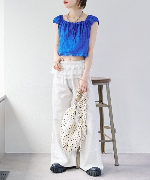 w closet(ダブルクローゼット)の「シフリーレースパフブラウス(シャツ/ブラウス・レディース・オフホワイト/ブルー/ブラウン・FREE)」の5枚目の写真