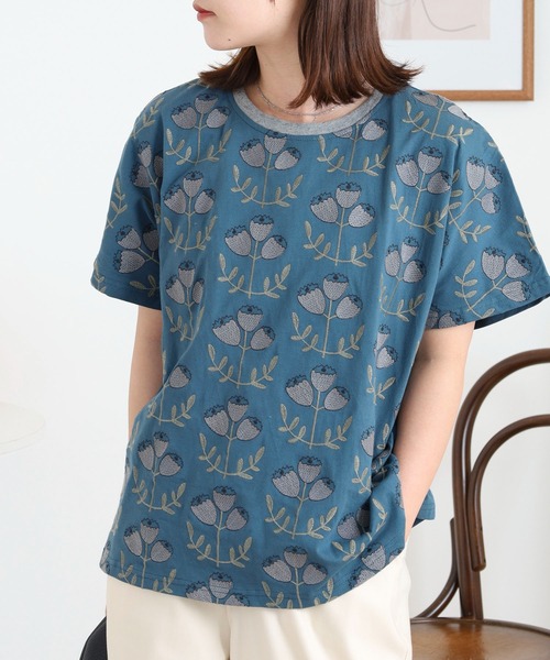 Emago(イマゴ)の「EMAGO 大柄花刺繍ドルマンT(Tシャツ/カットソー・レディース・ネイビー/ブラック/アイボリー・FREE)」の20枚目の写真