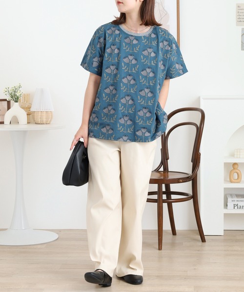Emago(イマゴ)の「EMAGO 大柄花刺繍ドルマンT(Tシャツ/カットソー・レディース・ネイビー/ブラック/アイボリー・FREE)」の18枚目の写真