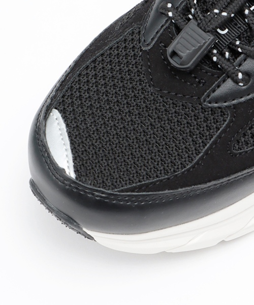 LOVETOXIC（ラブトキシック）の「【ラク軽】軽量ドローコードスニーカー（スニーカー・キッズ・ブラック/ホワイト・23-23.5cm/24-24.5cm/22-22.5）」の10枚目の写真