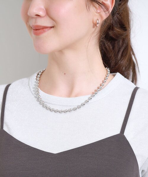 SHOO・LA・RUE（シューラルー）の「ボールチェーンネックレス（ネックレス・レディース・ゴールド/ブラック/シルバー・00）」の4枚目の写真