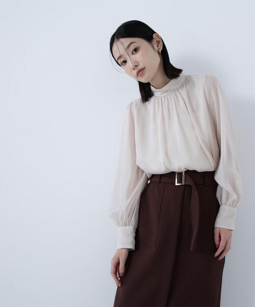 NATURAL BEAUTY BASIC(ナチュラルビューティーベーシック)の「◇ハイネックボリュームシアーブラウス(シャツ/ブラウス・レディース・オフホワイト/ライトグリーン/ダークブラウン/ベージュ・MEDIUM/SMALL)」の18枚目の写真