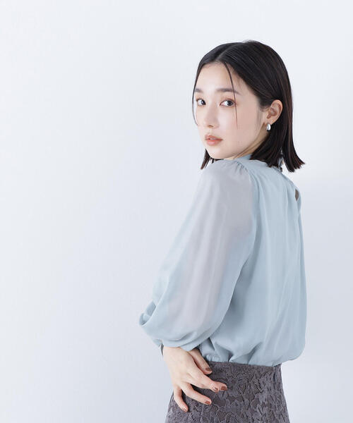 NATURAL BEAUTY BASIC(ナチュラルビューティーベーシック)の「◇ハイネックボリュームシアーブラウス(シャツ/ブラウス・レディース・オフホワイト/ライトグリーン/ダークブラウン/ベージュ・MEDIUM/SMALL)」の8枚目の写真