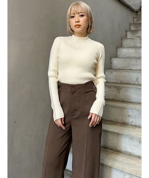 MURUA（ムルーア）の「【セットアップ対応】サイドベルトパンツ（スラックス・レディース・グレー/ボルドー/ブラウン・1/2）」の4枚目の写真