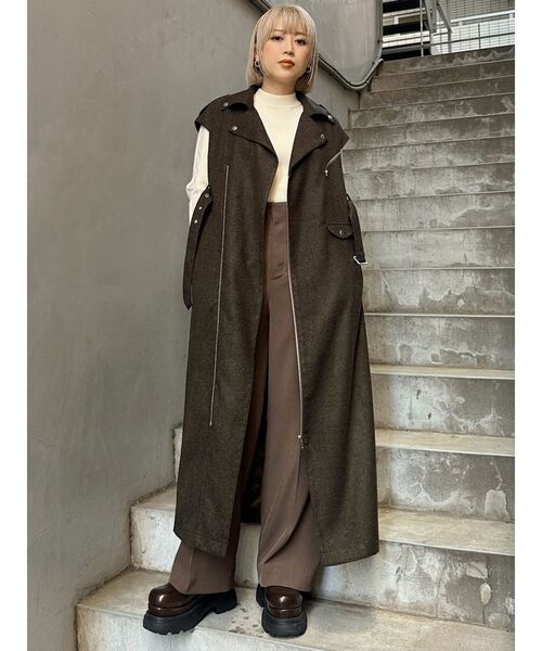 MURUA（ムルーア）の「【セットアップ対応】サイドベルトパンツ（スラックス・レディース・グレー/ボルドー/ブラウン・1/2）」の5枚目の写真