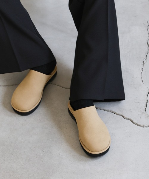 select MOCA（セレクトモカ）の「フェイクスエードスリッポン（スリッポン・レディース・ベージュ/ブラック/チャコールグレー・SMALL/MEDIUM/LARGE/X-LARGE）」の3枚目の写真