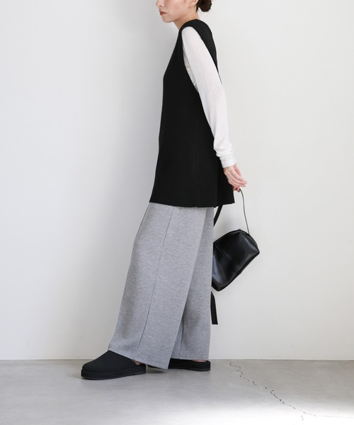 select MOCA（セレクトモカ）の「フェイクスエードスリッポン（スリッポン・レディース・ベージュ/ブラック/チャコールグレー・SMALL/MEDIUM/LARGE/X-LARGE）」の20枚目の写真