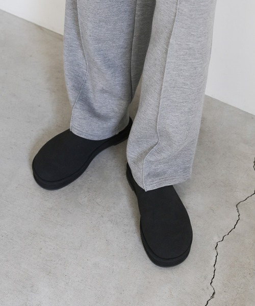 select MOCA（セレクトモカ）の「フェイクスエードスリッポン（スリッポン・レディース・ベージュ/ブラック/チャコールグレー・SMALL/MEDIUM/LARGE/X-LARGE）」の18枚目の写真