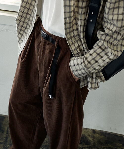 UMBRO（アンブロ）の「CORDUROY EASY PANTS/コーデュロイイージーパンツ/UMBRO別注(限定展開)（その他パンツ・メンズ・ブラック/ブラウン・MEDIUM/LARGE）」の22枚目の写真