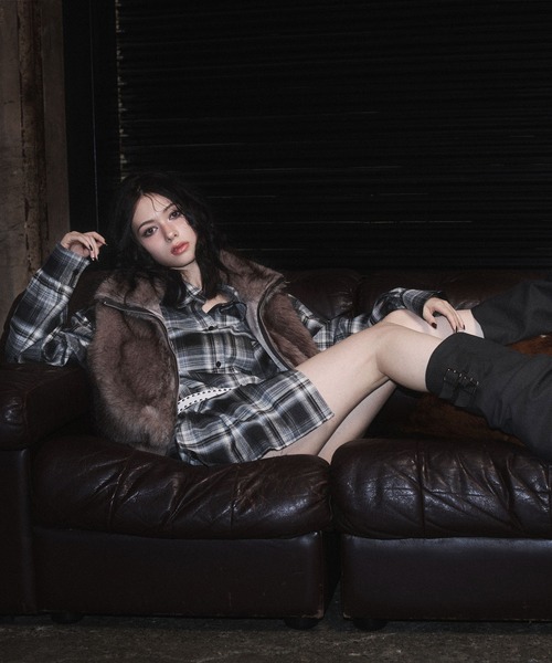 ENVYM（アンビー）の「カットオフオーバーチェックシャツ（シャツ/ブラウス・レディース・ブラック/ブラウン・FREE）」の7枚目の写真