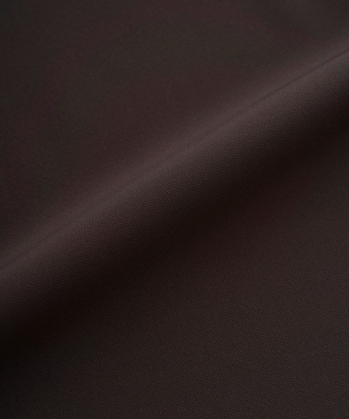 Juha（ユハ）の「SOFT SHELL KNEE-TUCK PANTS（カーゴパンツ・メンズ・チャコールグレー/ブラック・2/3/4）」の12枚目の写真