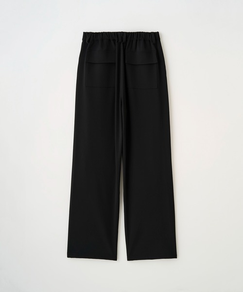 Juha（ユハ）の「SOFT SHELL KNEE-TUCK PANTS（カーゴパンツ・メンズ・チャコールグレー/ブラック・2/3/4）」の10枚目の写真