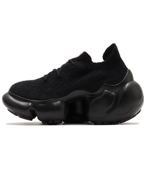 grounds（グラウンズ）の「grounds MOOPIE HAIRY / グラウンズ ムーピー ヘアリー（スニーカー・レディース・ブラック・24.0cm/25.0cm/26.0cm/27.0cm/27.5cm/28.0cm/23.0cm）」の2枚目の写真