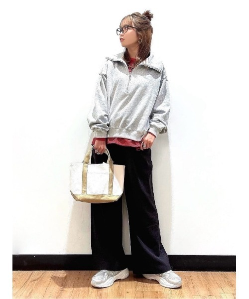 Right-on（ライトオン）の「HONEYSUCKLE ROSE(ハニーサックルローズ)【レディース】【すっきり見え】ハーフジップスウェットプルオーバー（小顔効果/体型カバー）（スウェット・レディース・キナリ/グレー/ブラック・M/S/L）」の5枚目の写真