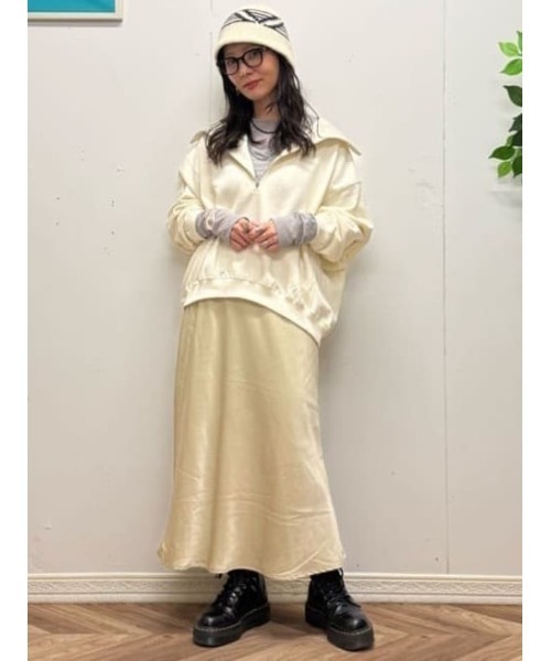 Right-on（ライトオン）の「HONEYSUCKLE ROSE(ハニーサックルローズ)【レディース】【すっきり見え】ハーフジップスウェットプルオーバー（小顔効果/体型カバー）（スウェット・レディース・キナリ/グレー/ブラック・M/S/L）」の9枚目の写真