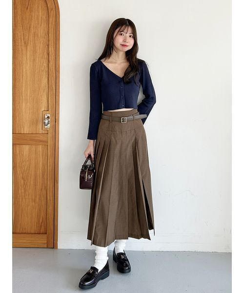 SNIDEL（スナイデル）の「フレアスリーブショートカーディガン（カーディガン/ボレロ・レディース・ネイビー/グレー/アイボリー・F）」の8枚目の写真