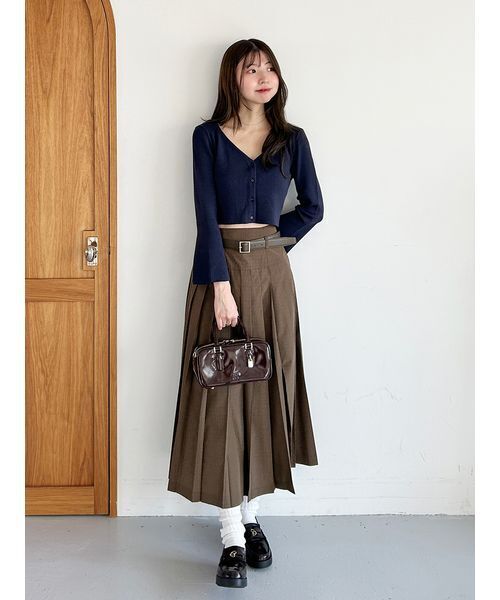 SNIDEL（スナイデル）の「フレアスリーブショートカーディガン（カーディガン/ボレロ・レディース・ネイビー/グレー/アイボリー・F）」の9枚目の写真