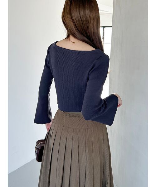 SNIDEL（スナイデル）の「フレアスリーブショートカーディガン（カーディガン/ボレロ・レディース・ネイビー/グレー/アイボリー・F）」の13枚目の写真