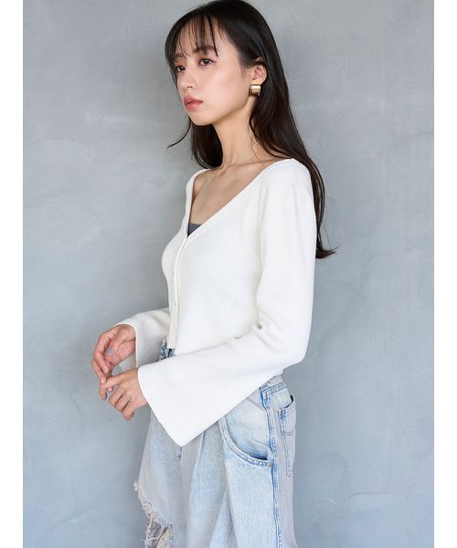 SNIDEL（スナイデル）の「フレアスリーブショートカーディガン（カーディガン/ボレロ・レディース・ネイビー/グレー/アイボリー・F）」の15枚目の写真